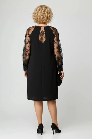 Midnight Lace Hourglass Gown SandSet